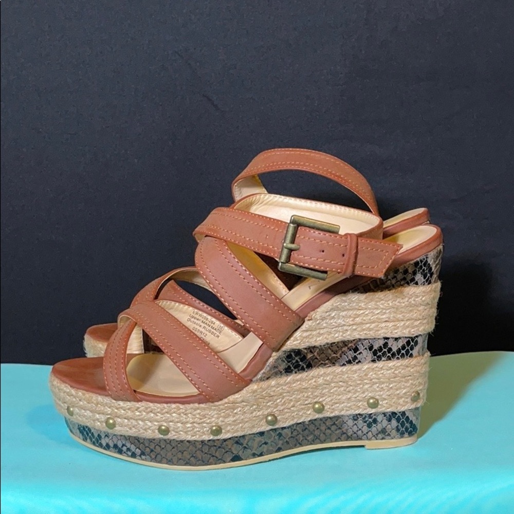 Deréon Wedges